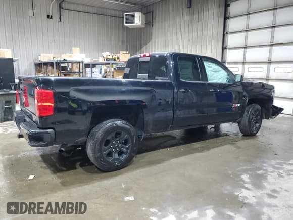 ✅ 2017 Chevrolet Silverado 1500 LT • VIN: 1GCVKREC9HZ330217 • Лот: 70091715. Опубликован ранее на Copart с пробегом 167 528 миль. Бесплатный доступ к архиву аукционных продаж из США и подробный отчёт об истории автомобиля на DreamBid. Изображение 3.