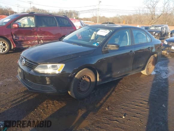 ✅ 2014 Volkswagen Jetta S • VIN: 3VW2K7AJ5EM395331 • Lot: 43845060. Wystawiony na IAAI z przebiegiem 144 663 mil. Bezpłatny archiwum sprzedaży aukcyjnych z USA i szczegółowy raport historii pojazdu na DreamBid. Zdjęcie 2.