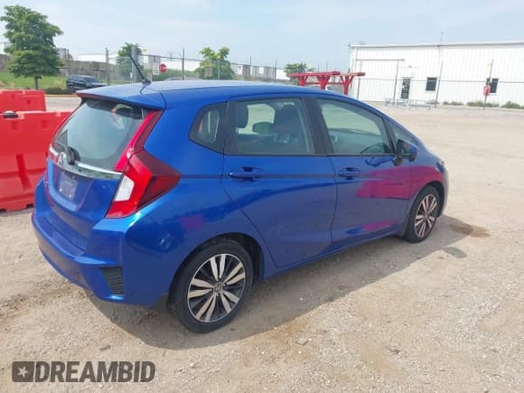 ✅ 2017 Honda Fit EX • VIN: 3HGGK5G74HM702759 • Лот: 42910429. Опубликован ранее на IAAI с пробегом 148 572 миль. Бесплатный доступ к архиву аукционных продаж из США и подробный отчёт об истории автомобиля на DreamBid. Изображение 4.