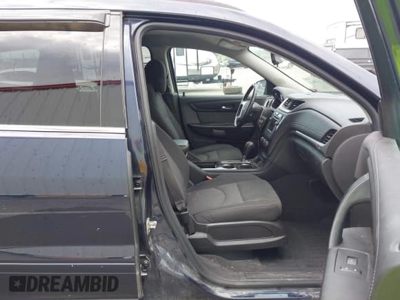 ✅ 2016 Chevrolet Traverse LT • VIN: 1GNKVGKD9GJ258189 • Lot: 43115614. Listed on IAAI with 83,982 mi. Free auction sales archive from the USA and detailed vehicle history report at DreamBid. Image 5.