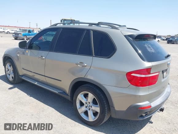 ✅ 2008 BMW X5 3.0si • VIN: 5UXFE43528L025114 • Lot: 42597677. Wystawiony na IAAI z przebiegiem 111 498 mil. Bezpłatny archiwum sprzedaży aukcyjnych z USA i szczegółowy raport historii pojazdu na DreamBid. Zdjęcie 3.