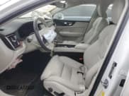 ✅ 2020 Volvo V60 Inscription • VIN: YV1102EL3L2354780 • Лот: 42060195. Опубликован ранее на Copart с пробегом 22 909 миль. Бесплатный доступ к архиву аукционных продаж из США и подробный отчёт об истории автомобиля на DreamBid. Изображение 7.