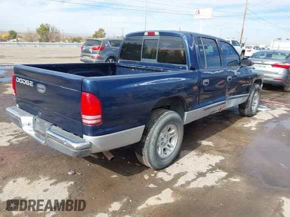 ✅ 2001 Dodge Dakota Sport • VIN: 1B7HL2AN81S298383 • Lot: 43680614. Wystawiony na IAAI z przebiegiem 196 109 mil. Bezpłatny archiwum sprzedaży aukcyjnych z USA i szczegółowy raport historii pojazdu na DreamBid. Zdjęcie 4.