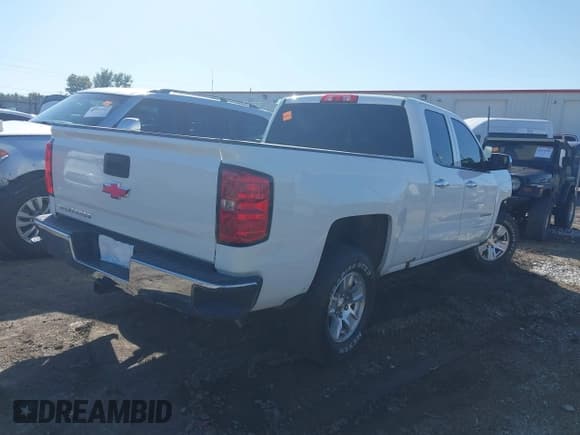 ✅ 2019 Chevrolet Silverado 1500 LT • VIN: 2GCRCPEC8K1128679 • Lot: 43476206. Wystawiony na IAAI z przebiegiem 120 021 mil. Bezpłatny archiwum sprzedaży aukcyjnych z USA i szczegółowy raport historii pojazdu na DreamBid. Zdjęcie 4.
