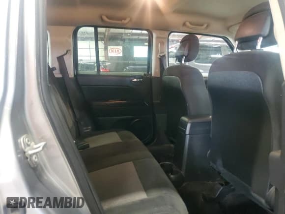 ✅ 2017 Jeep Patriot Latitude • VIN: 1C4NJPFB8HD183284 • Lot: 66297845. Listed on Copart with 166,198 mi. Free auction sales archive from the USA and detailed vehicle history report at DreamBid. Image 11.