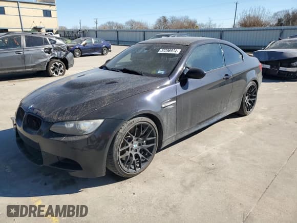 ✅ 2011 BMW M3 • VIN: WBSKG9C54BE368874 • Lot: 37296974. Wystawiony na Copart z przebiegiem 180 153 mil. Bezpłatny archiwum sprzedaży aukcyjnych z USA i szczegółowy raport historii pojazdu na DreamBid. Zdjęcie 1.