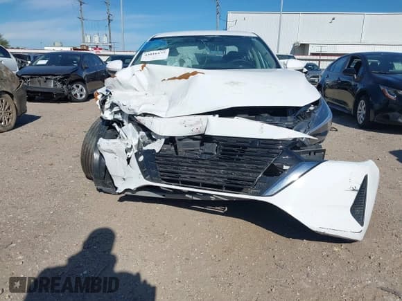 ✅ 2024 Nissan Sentra SV • VIN: 3N1AB8CV3RY297534 • Lot: 43816175. Wystawiony na IAAI z przebiegiem 32 927 mil. Bezpłatny archiwum sprzedaży aukcyjnych z USA i szczegółowy raport historii pojazdu na DreamBid. Zdjęcie 11.