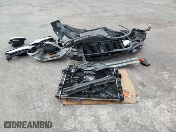 ✅ 2022 Chevrolet Traverse LS • VIN: 1GNEVFKWXNJ133045 • Lot: 45337934. Wystawiony na Copart z przebiegiem 40 186 mil. Bezpłatny archiwum sprzedaży aukcyjnych z USA i szczegółowy raport historii pojazdu na DreamBid. Zdjęcie 13.