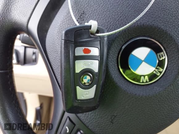 ✅ 2016 BMW 3 Series 320i xDrive • VIN: WBA8A3C58GK551412 • Lot: 43181281. Listed on IAAI with 77,677 mi. Free auction sales archive from the USA and detailed vehicle history report at DreamBid. Image 11.