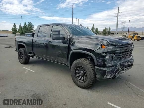 ✅ 2025 Chevrolet Silverado 2500HD Custom • VIN: 2GC4KME70S1200098 • Lot: 80285845. Wystawiony na Copart z przebiegiem 1 202 mil. Bezpłatny archiwum sprzedaży aukcyjnych z USA i szczegółowy raport historii pojazdu na DreamBid. Zdjęcie 14.