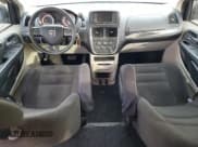 ✅ 2015 Dodge Grand Caravan SE Plus • VIN: 2C4RDGBG5FR724246 • Лот: 42506475. Опубликован ранее на Copart с пробегом 93 356 миль. Бесплатный доступ к архиву аукционных продаж из США и подробный отчёт об истории автомобиля на DreamBid. Изображение 8.