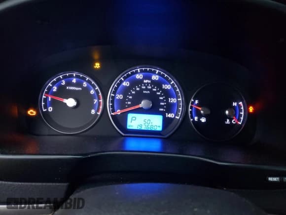 ✅ 2010 Hyundai Santa Fe GLS • VIN: 5NMSGDAB4AH414847 • Lot: 83831104. Listed on Copart with 197,680 mi. Free auction sales archive from the USA and detailed vehicle history report at DreamBid. Image 9.