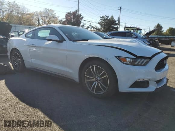 ✅ 2017 Ford Mustang EcoBoost • VIN: 1FA6P8THXH5295537 • Lot: 87216295. Wystawiony na Copart z przebiegiem 130 512 mil. Bezpłatny archiwum sprzedaży aukcyjnych z USA i szczegółowy raport historii pojazdu na DreamBid. Zdjęcie 4.