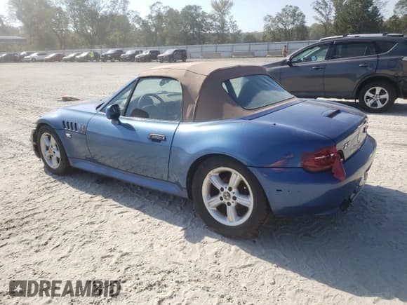✅ 2001 BMW Z3 2.5 • VIN: WBACN33401LM00667 • Lot: 75389764. Wystawiony na Copart z przebiegiem Nie podano. Bezpłatny archiwum sprzedaży aukcyjnych z USA i szczegółowy raport historii pojazdu na DreamBid. Zdjęcie 2.