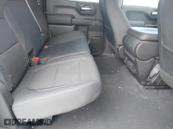 ✅ 2019 Chevrolet Silverado 1500 LT • VIN: 1GCPWCEK5KZ324570 • Lot: 43688495. Wystawiony na IAAI z przebiegiem 131 098 mil. Bezpłatny archiwum sprzedaży aukcyjnych z USA i szczegółowy raport historii pojazdu na DreamBid. Zdjęcie 8.