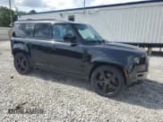 ✅ 2023 Land Rover Defender X-Dynamic SE • VIN: SALE2EEU5P2146443 • Lot: 61043395. Wystawiony na Copart z przebiegiem 30 049 mil. Bezpłatny archiwum sprzedaży aukcyjnych z USA i szczegółowy raport historii pojazdu na DreamBid. Zdjęcie 4.