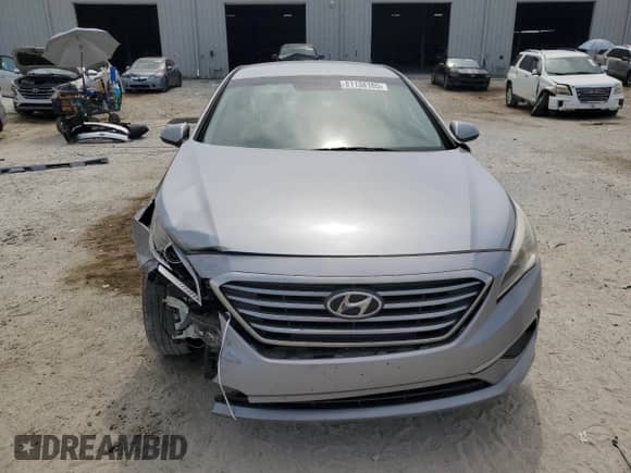 2017 Hyundai Sonata SE with VIN 5NPE24AF8HH589839, listed as a Copart auction lot 81138105 with 105,933 mi miles and Salvage title. Bid and sale history available at DreamBid. Image 5.