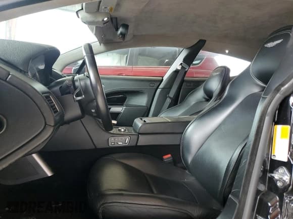 ✅ 2012 Aston Martin Rapide • VIN: SCFHDDAJ7CAF02478 • Lot: 59149215. Wystawiony na Copart z przebiegiem 51 426 mil. Bezpłatny archiwum sprzedaży aukcyjnych z USA i szczegółowy raport historii pojazdu na DreamBid. Zdjęcie 7.