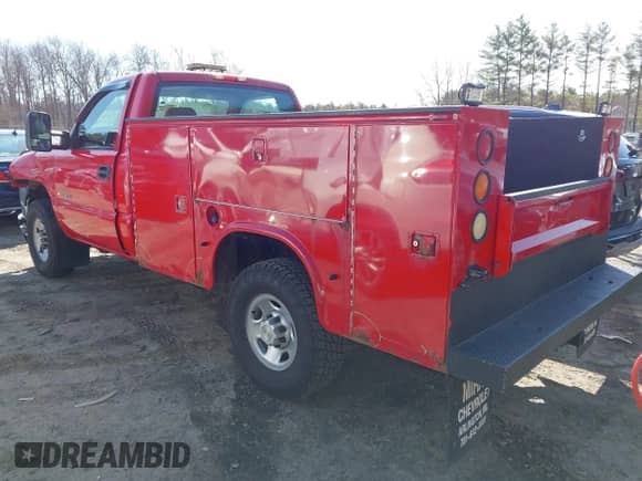 2006 Chevrolet Silverado 2500HD LT1 with VIN 1GCHK24U16E145209, listed as a IAAI auction lot 41925420 with 110,285 mi miles and . Bid and sale history available at DreamBid. Image 3.