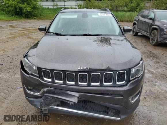 ✅ 2019 Jeep Compass Limited • VIN: 3C4NJDCBXKT812211 • Lot: 57633055. Listed on Copart with 55,464 mi. Free auction sales archive from the USA and detailed vehicle history report at DreamBid. Image 5.