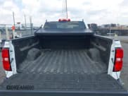 ✅ 2019 Chevrolet Silverado 1500 LT • VIN: 2GCRCPEC2K1146787 • Lot: 43125554. Wystawiony na IAAI z przebiegiem 102 604 mil. Bezpłatny archiwum sprzedaży aukcyjnych z USA i szczegółowy raport historii pojazdu na DreamBid. Zdjęcie 17.