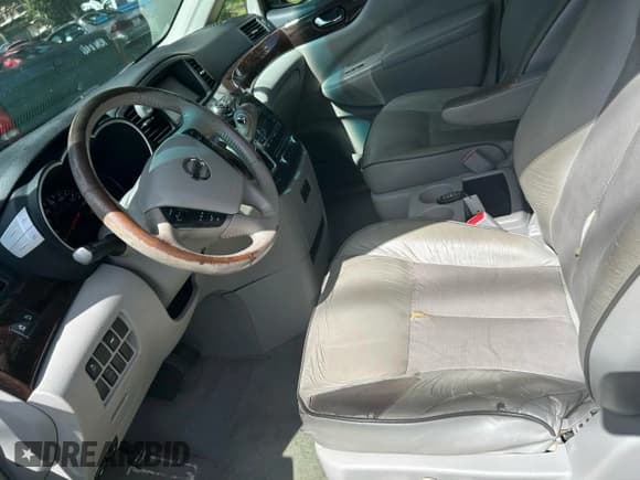 ✅ 2015 Nissan Quest SL • VIN: JN8AE2KP7F9134184 • Lot: 86323485. Wystawiony na Copart z przebiegiem 180 663 mil. Bezpłatny archiwum sprzedaży aukcyjnych z USA i szczegółowy raport historii pojazdu na DreamBid. Zdjęcie 14.