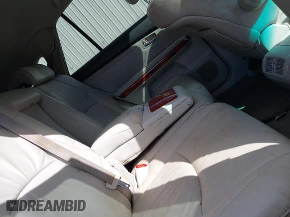 ✅ 2008 Lexus RX 350 • VIN: 2T2HK31U58C067044 • Lot: 43415311. Listed on IAAI with 234,645 mi. Free auction sales archive from the USA and detailed vehicle history report at DreamBid. Image 8.