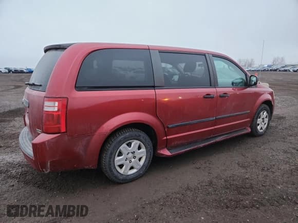 ✅ 2008 Dodge Grand Caravan SE • VIN: 2D8HN44H88R641928 • Lot: 93752005. Listed on Copart with 210,079 mi. Free auction sales archive from the USA and detailed vehicle history report at DreamBid. Image 3.