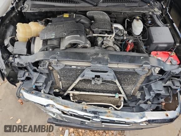 ✅ 2007 Chevrolet Silverado 2500HD LT1 • VIN: 1GCHK23D97F124976 • Lot: 85567345. Wystawiony na Copart z przebiegiem 299 509 mil. Bezpłatny archiwum sprzedaży aukcyjnych z USA i szczegółowy raport historii pojazdu na DreamBid. Zdjęcie 11.