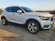 ✅ 2021 Volvo XC40 Momentum • VIN: YV4162UK3M2597842 • Lot: 71217425. Wystawiony na Copart z przebiegiem 123 869 mil. Bezpłatny archiwum sprzedaży aukcyjnych z USA i szczegółowy raport historii pojazdu na DreamBid. Zdjęcie 4.