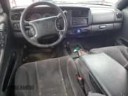 ✅ 2000 Dodge Dakota Sport • VIN: 1B7GG2AN8YS666541 • Lot: 86845794. Wystawiony na Copart z przebiegiem 232 639 mil. Bezpłatny archiwum sprzedaży aukcyjnych z USA i szczegółowy raport historii pojazdu na DreamBid. Zdjęcie 8.