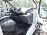 ✅ 2015 Ford Transit XLT • VIN: 1FBAX2CG7FKA10515 • Lot: 42424182. Wystawiony na IAAI z przebiegiem 8 962 mil. Bezpłatny archiwum sprzedaży aukcyjnych z USA i szczegółowy raport historii pojazdu na DreamBid. Zdjęcie 5.