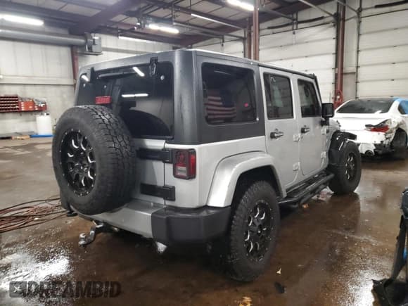 ✅ 2011 Jeep Wrangler Unlimited Sahara • VIN: 1J4HA5H12BL633055 • Lot: 84515564. Wystawiony na Copart z przebiegiem 138 603 mil. Bezpłatny archiwum sprzedaży aukcyjnych z USA i szczegółowy raport historii pojazdu na DreamBid. Zdjęcie 3.