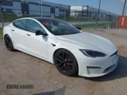 ✅ 2023 Tesla Model S Plaid • VIN: 5YJSA1E68PF507197 • Lot: 43416717. Wystawiony na IAAI z przebiegiem 7 116 mil. Bezpłatny archiwum sprzedaży aukcyjnych z USA i szczegółowy raport historii pojazdu na DreamBid. Zdjęcie 1.