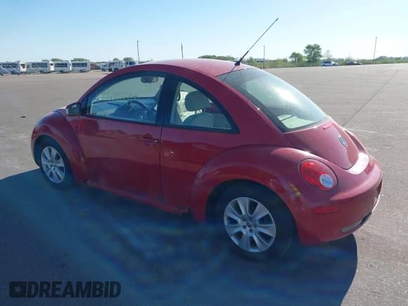 ✅ 2008 Volkswagen Beetle S • VIN: 3VWRW31C68M500718 • Lot: 42209893. Listed on IAAI with 118,162 mi. Free auction sales archive from the USA and detailed vehicle history report at DreamBid. Image 3.