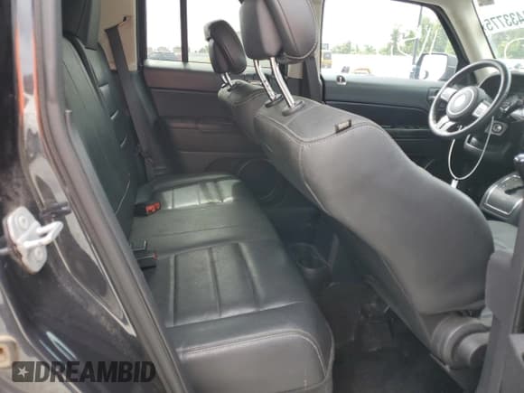 ✅ 2016 Jeep Patriot Latitude • VIN: 1C4NJRFB5GD511142 • Lot: 84433775. Listed on Copart with 115,800 mi. Free auction sales archive from the USA and detailed vehicle history report at DreamBid. Image 11.