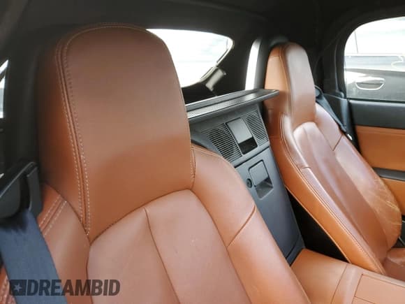 ✅ 2006 Mazda MX-5 Miata Touring • VIN: JM1NC25F760104855 • Lot: 52715275. Wystawiony na Copart z przebiegiem 171 307 mil. Bezpłatny archiwum sprzedaży aukcyjnych z USA i szczegółowy raport historii pojazdu na DreamBid. Zdjęcie 10.