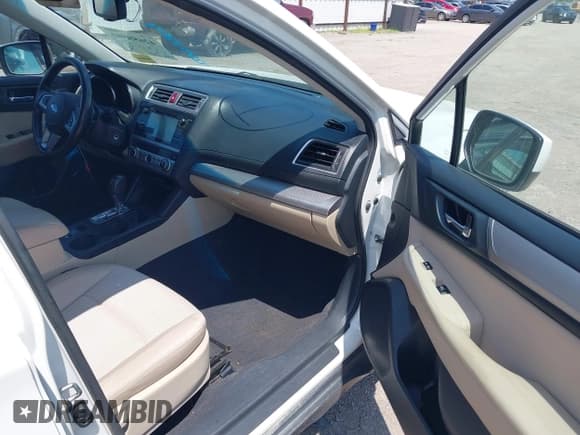 ✅ 2015 Subaru Outback Premium • VIN: 4S4BSACC4F3292544 • Lot: 42658804. Wystawiony na IAAI z przebiegiem 249 131 mil. Bezpłatny archiwum sprzedaży aukcyjnych z USA i szczegółowy raport historii pojazdu na DreamBid. Zdjęcie 5.