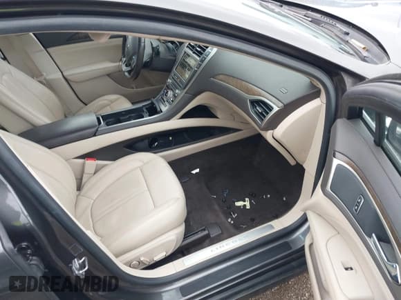 ✅ 2017 Lincoln MKZ Select • VIN: 3LN6L5C92HR602575 • Lot: 41923444. Wystawiony na IAAI z przebiegiem 89 543 mil. Bezpłatny archiwum sprzedaży aukcyjnych z USA i szczegółowy raport historii pojazdu na DreamBid. Zdjęcie 5.