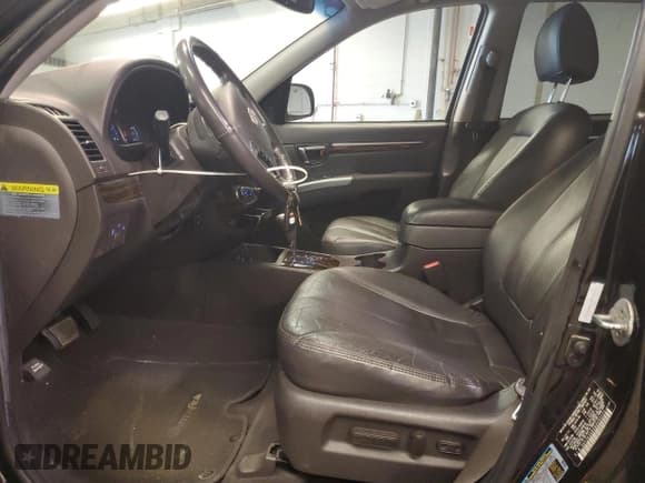 ✅ 2011 Hyundai Santa Fe Limited • VIN: 5XYZK3ABXBG090533 • Lot: 77579244. Listed on Copart with 94,951 mi. Free auction sales archive from the USA and detailed vehicle history report at DreamBid. Image 7.