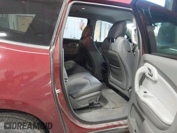 ✅ 2010 Chevrolet Traverse 1LT • VIN: 1GNLVFEDXAS144455 • Lot: 43410258. Wystawiony na IAAI z przebiegiem 159 271 mil. Bezpłatny archiwum sprzedaży aukcyjnych z USA i szczegółowy raport historii pojazdu na DreamBid. Zdjęcie 8.