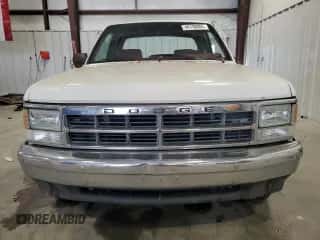 1993 Dodge Dakota z VIN 1B7FL23X3PS180403, wystawiony jako Copart lot #46158805 z przebiegiem Nie podano mil oraz Szkoda całkowita • Salvage title. Historia ofert i sprzedaży dostępna na DreamBid. Obrazek 5.