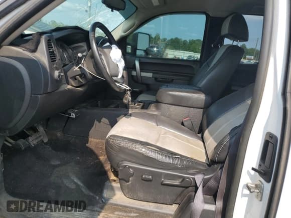 ✅ 2012 Chevrolet Silverado 2500HD LT • VIN: 1GC2KXCG5CZ226314 • Lot: 58191155. Wystawiony na Copart z przebiegiem 138 711 mil. Bezpłatny archiwum sprzedaży aukcyjnych z USA i szczegółowy raport historii pojazdu na DreamBid. Zdjęcie 7.