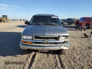 ✅ 2000 Chevrolet Blazer LT • VIN: 1GNCS13W0Y2164949 • Лот: 85867745. Опубликован ранее на Copart с пробегом 185 180 миль. Бесплатный доступ к архиву аукционных продаж из США и подробный отчёт об истории автомобиля на DreamBid. Изображение 5.