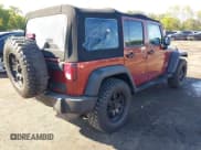 ✅ 2007 Jeep Wrangler Unlimited X • VIN: 1J4GA39107L101969 • Lot: 43147564. Wystawiony na IAAI z przebiegiem 177 578 mil. Bezpłatny archiwum sprzedaży aukcyjnych z USA i szczegółowy raport historii pojazdu na DreamBid. Zdjęcie 4.
