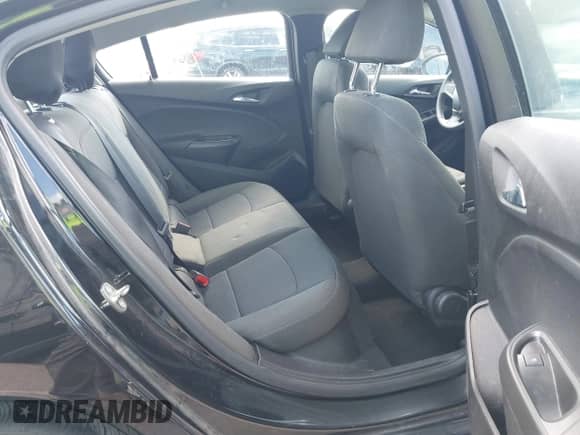 ✅ 2019 Chevrolet Cruze LS • VIN: 1G1BC5SMXK7130108 • Lot: 43291626. Wystawiony na IAAI z przebiegiem 97 511 mil. Bezpłatny archiwum sprzedaży aukcyjnych z USA i szczegółowy raport historii pojazdu na DreamBid. Zdjęcie 8.