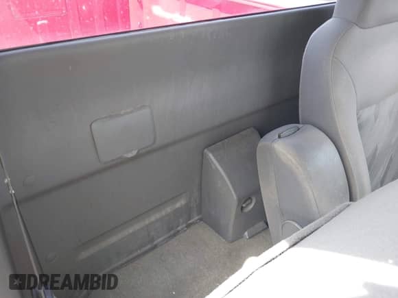 2005 Chevrolet Colorado Z85 with VIN 1GCCS148058231647, listed as a IAAI auction lot 42027464 with 165,295 mi miles and . Bid and sale history available at DreamBid. Image 8.