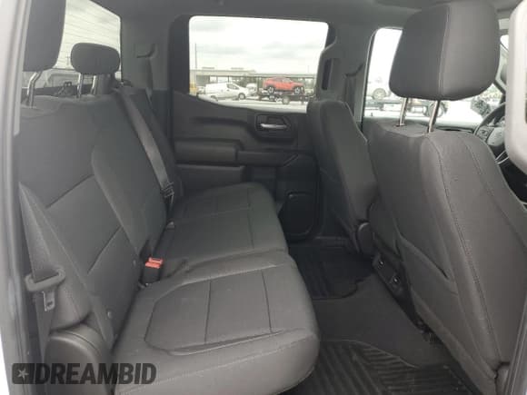 ✅ 2022 Chevrolet Silverado 1500 Custom Trail Boss • VIN: 1GCPYCEL0NZ140337 • Lot: 47146235. Wystawiony na Copart z przebiegiem 51 913 mil. Bezpłatny archiwum sprzedaży aukcyjnych z USA i szczegółowy raport historii pojazdu na DreamBid. Zdjęcie 10.