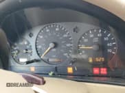 ✅ 2000 Mercedes-Benz M 320/430/500 • VIN: 4JGAB72E7YA214503 • Lot: 66737825. Wystawiony na Copart z przebiegiem 170 683 mil. Bezpłatny archiwum sprzedaży aukcyjnych z USA i szczegółowy raport historii pojazdu na DreamBid. Zdjęcie 9.