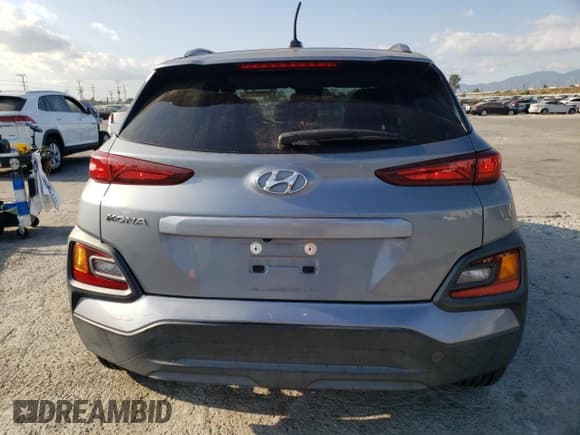✅ 2018 Hyundai Kona SEL • VIN: KM8K62AA9JU134974 • Лот: 72682723. Опубликован ранее на Copart с пробегом 33 574 миль. Бесплатный доступ к архиву аукционных продаж из США и подробный отчёт об истории автомобиля на DreamBid. Изображение 6.